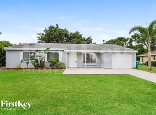 1750 SE Elkhart Ter, Port Saint Lucie, FL 34952