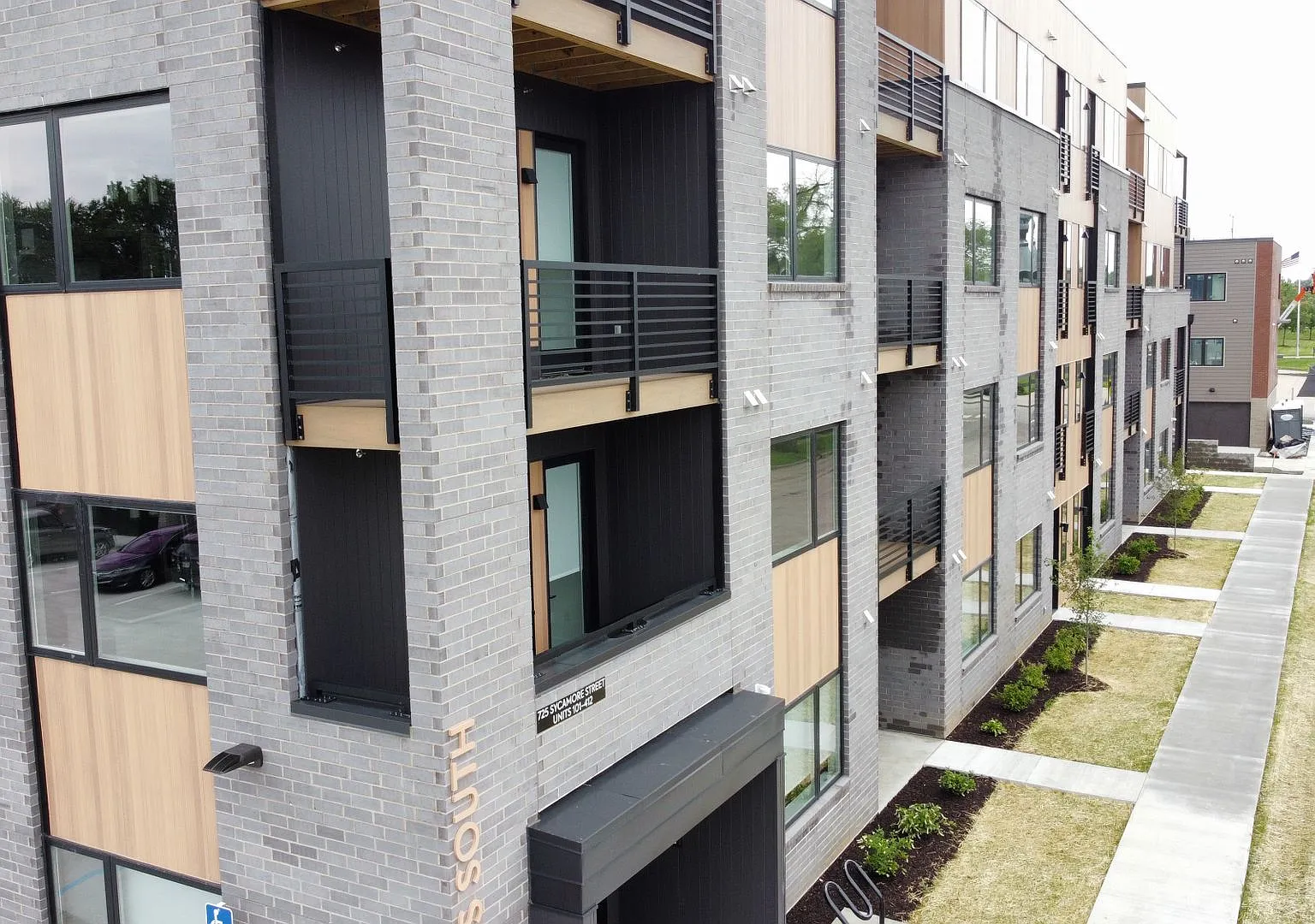 St. Barts Apartments — Photo 4