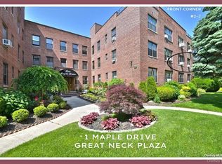 1 MAPLE Drive #2-J, Great Neck, NY 11021