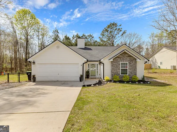 121 Greenfield Ln, Grantville, GA 30220