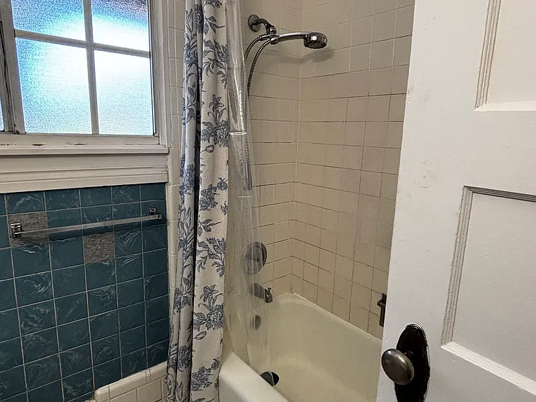 2615 Parker St — Photo 12