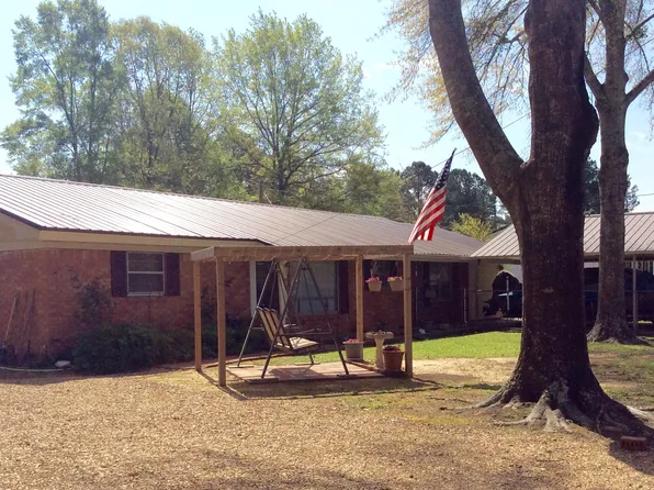 144 Foster St, Maben, MS 39750