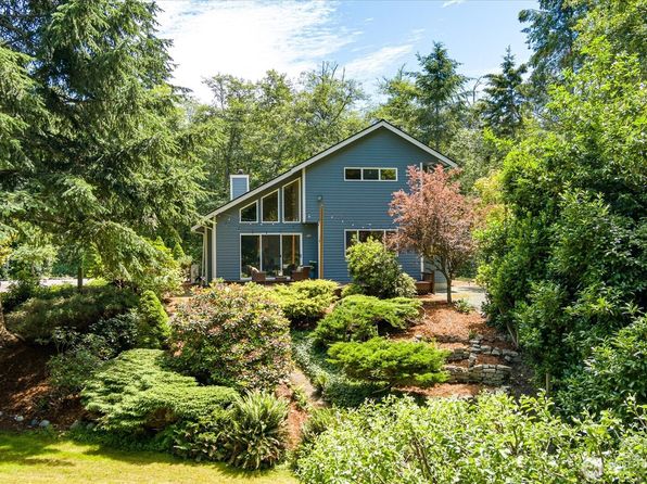 3356 Leroy Circle, Clinton, WA 98236