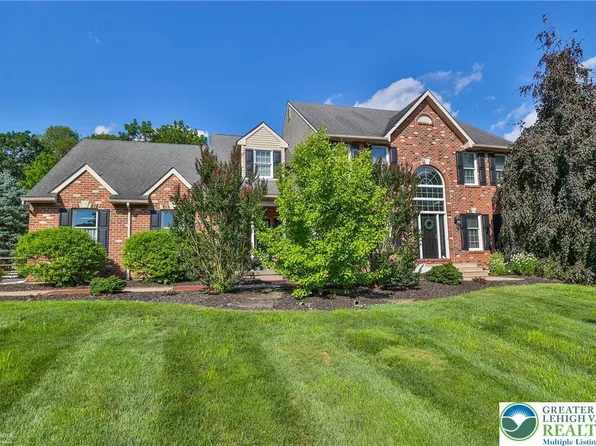 2949 Victoria Ln, Allentown, PA 18104