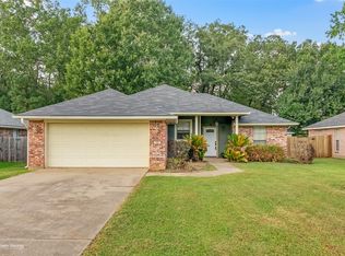 432 Red Oak Ln, Haughton, LA 71037
