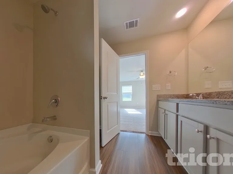 561 Fairview Oak Pl — Photo 7