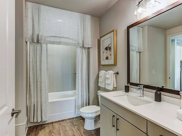 The Heights at Ridgewalk Townhomes & Apartments — Photo 27