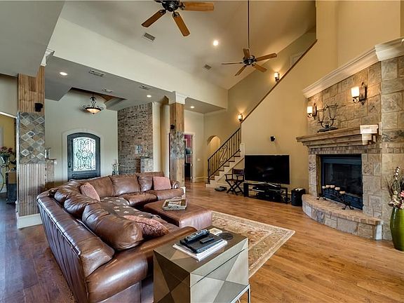 4th image of 12609 Lakeview Ct