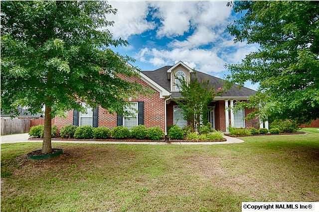 1st image of 5002 Creekbriar Cir SE