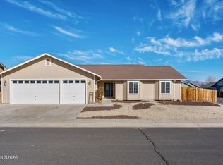 794 Sparrow Dr, Fernley, NV 89408