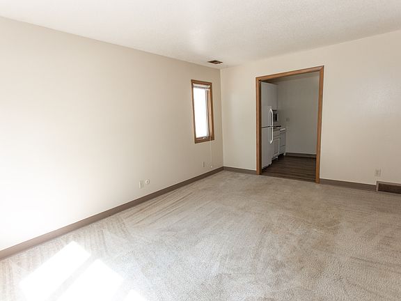 4th image of 754 S Phillips Ave #9