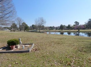 460 Greenbriar Trl, Holly Lake Ranch, TX 75765