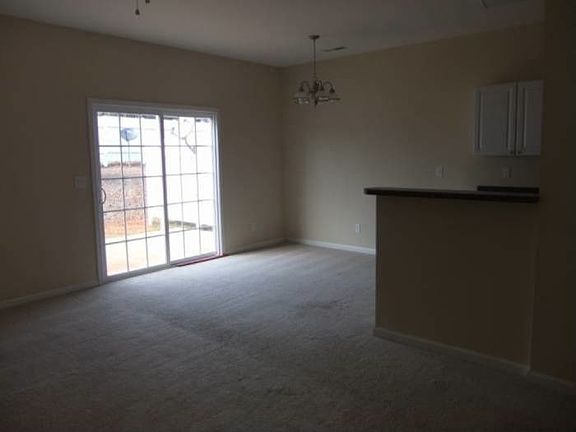 2nd image of 105 Marbella Cir