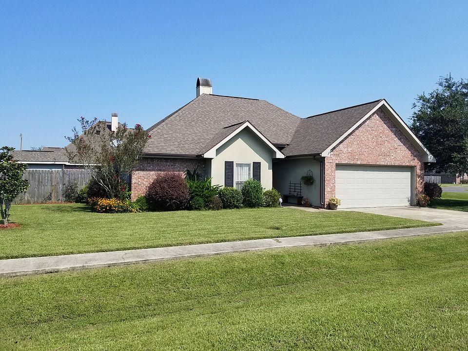 1st image of 749 S Belle Cir