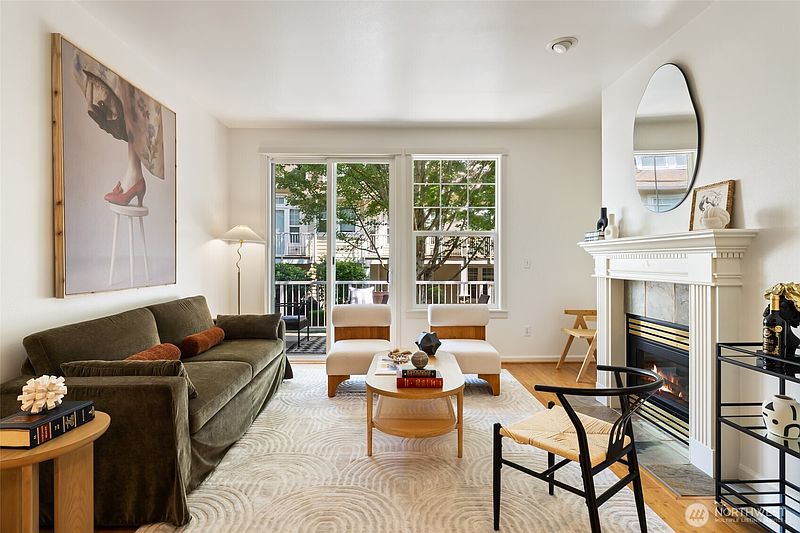 5th image of 12140 NE 24th Street #102