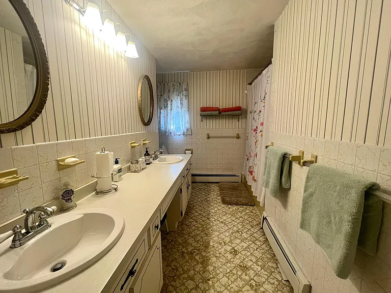 99 Porter St — Photo 13