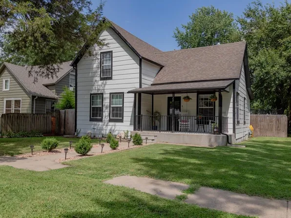 822 N C St, Arkansas City, KS 67005