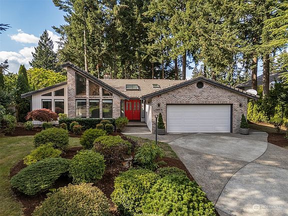 4th image of 16516 87th Avenue E
