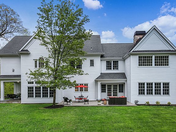 7 Castle Brooke Rd White Plains, NY (57 of 60).jpg