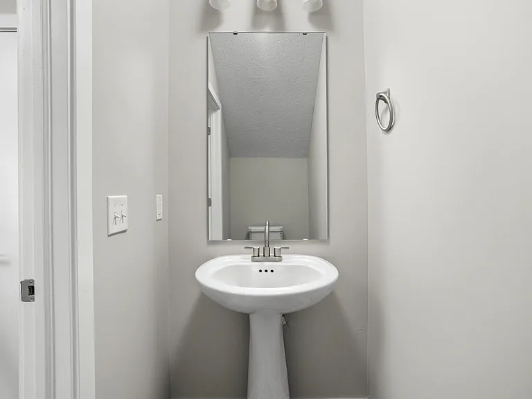 Marea Bathroom