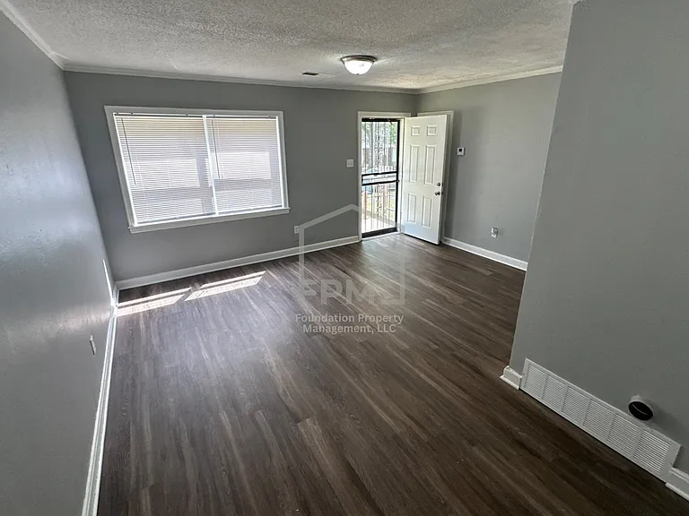 3030 Gulf Ave — Photo 7