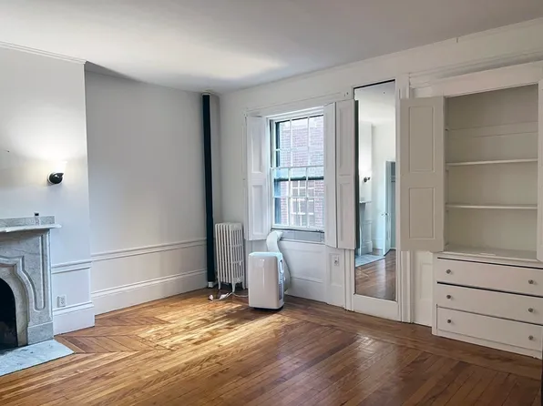 2 Joy St, Boston, MA