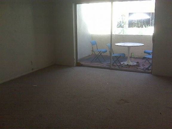 2nd image of 13936 SW 90th Ave #107
