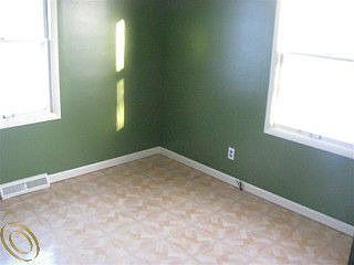 5th image of 28453 Cooke St