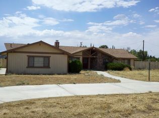 14270 Santee Rd, Apple Valley, CA 92307