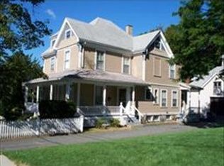 25 Lawrence St, Woburn, MA 01801