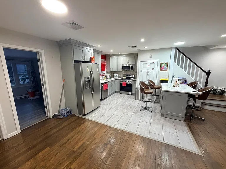 10 Dunstan Dr — Photo 4