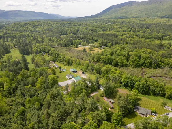 233 Squires Road, Manchester, VT 05255