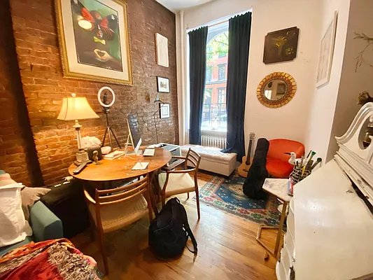 Rented by J PRESTON AND ASSOCIATES INC | media 14