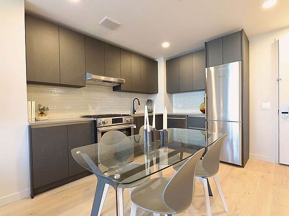 3rd image of 144-74 Northern Blvd #6F