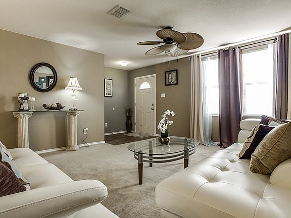 3rd image of 2656 Shorewood Dr