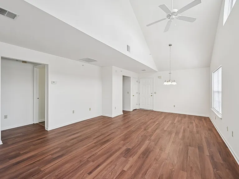 Spring Creek Apartments — Photo 62