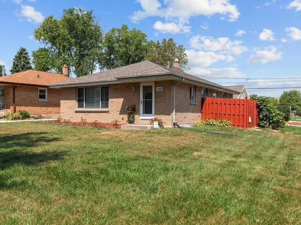 700 Clark AVENUE, South Milwaukee, WI 53172