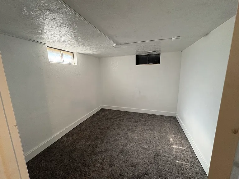 1522 Hall Ave #B — Photo 9