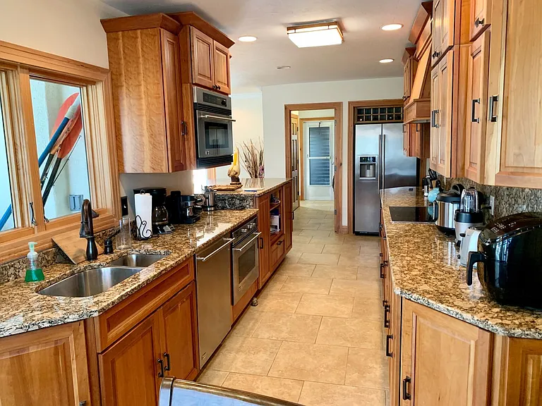 844 Pamela Dr — Photo 8