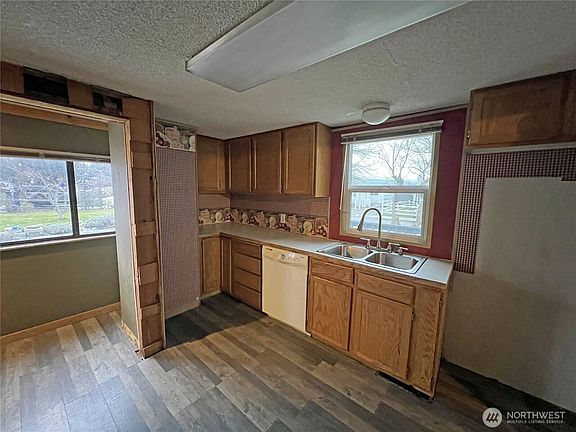 2nd image of 744 Saddlerock Drive