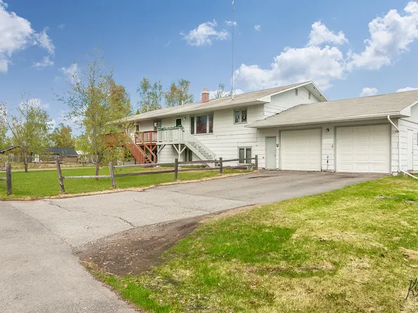 327 W 5th Ave, North Pole, AK