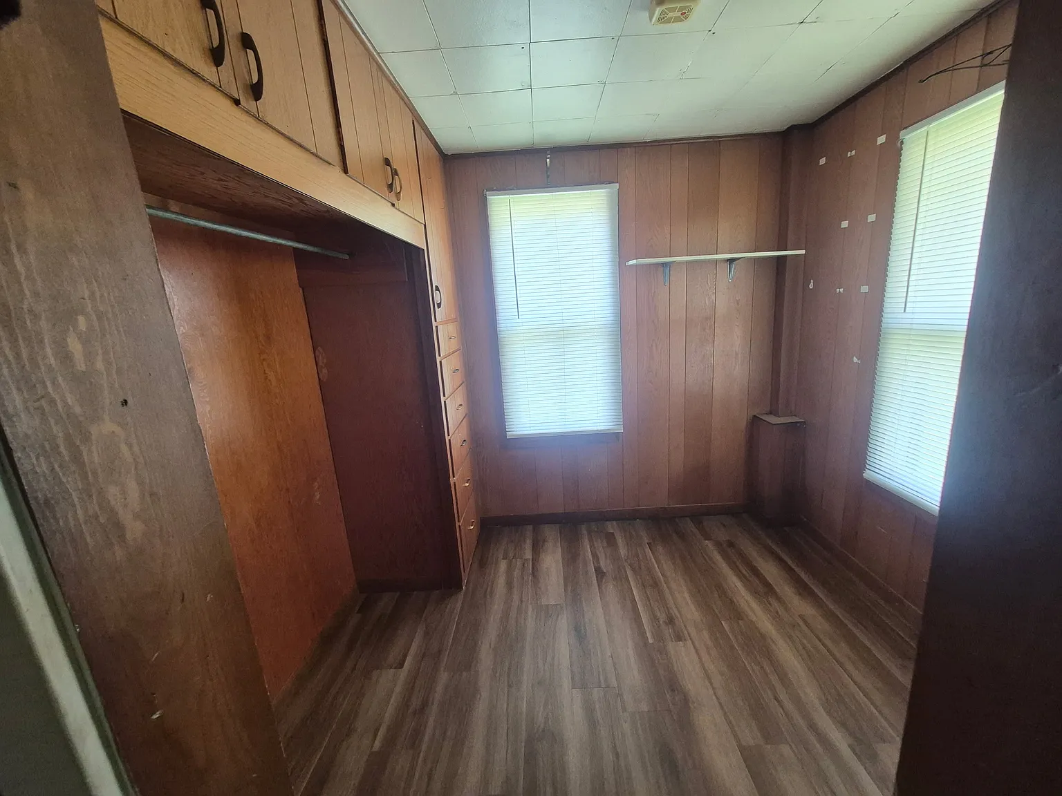 2 bed, 950 sqft, $1,050 — Photo 3