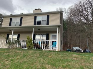 15 Rocking Porch Rd, Asheville, NC 28805