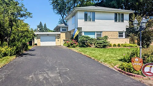 424 Brook Ln Photo 1