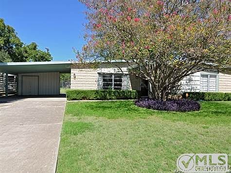 2nd image of 235 Meadowood Ln