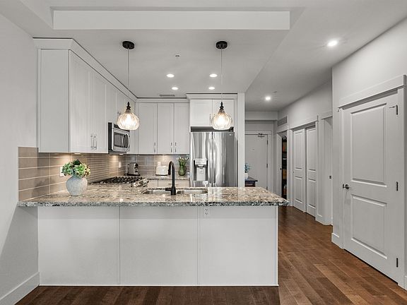 4th image of 5099 Springs Blvd #313
