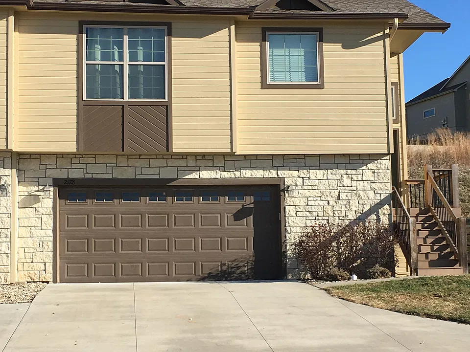 2128 Little Kitten Ave