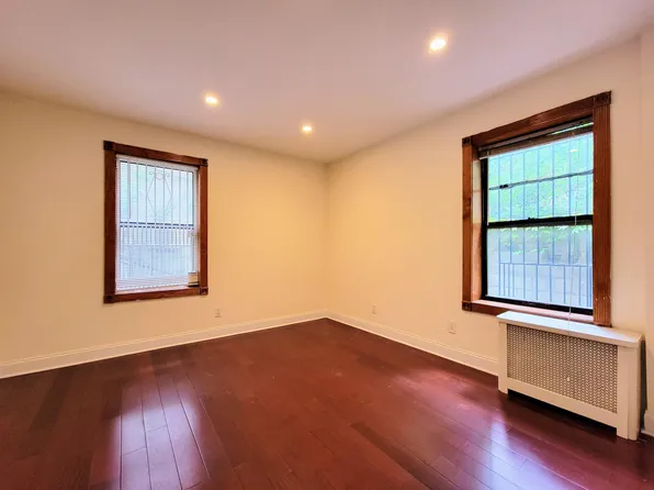 137 E 29th St #1U, New York, NY 10016