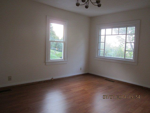 2nd image of 305 Brook St
