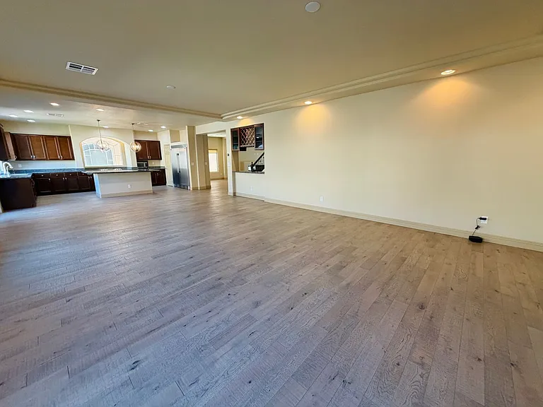 9842 Russian Hill St — Photo 13